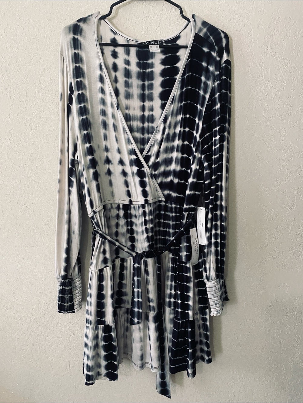 VENUS Black and White Tie-Dye Wrap Long Sleeve Dress NWTs - Picture 2 of 11